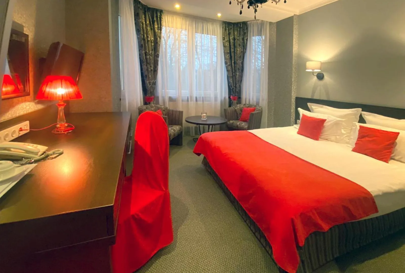 Eney Boutique Hotel Leópolis 4*,