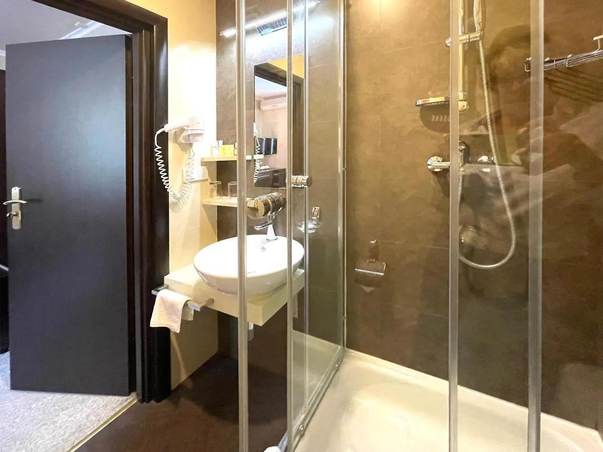 Eney Boutique Hotel Lviv 4*,
